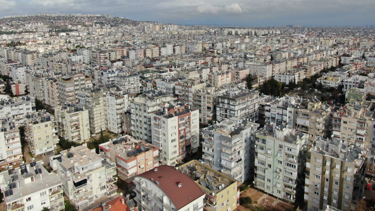 Antalya’da 2 bin yabancı uyruklu kişi kayıt dışı emlakçılık yapıyor