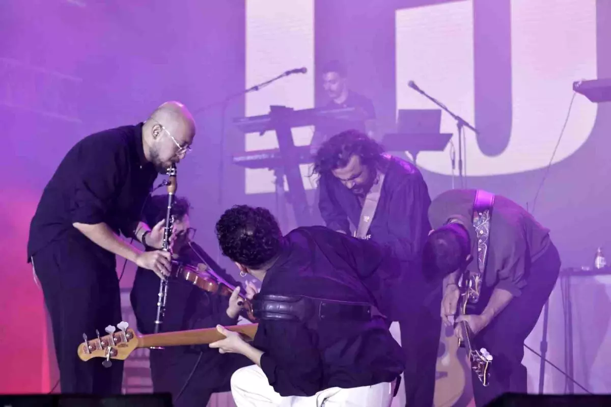 Dedublüman, Erzurum Kültür Yolu Festivali’nde unutulmaz bir gece yaşattı
