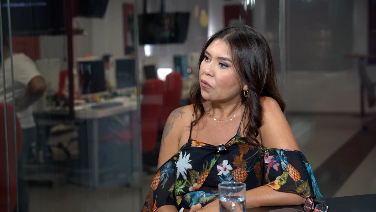 Esin Övet: Evlendiğimin ertesi sabahı nasıl boşanabilirim diye uyandım