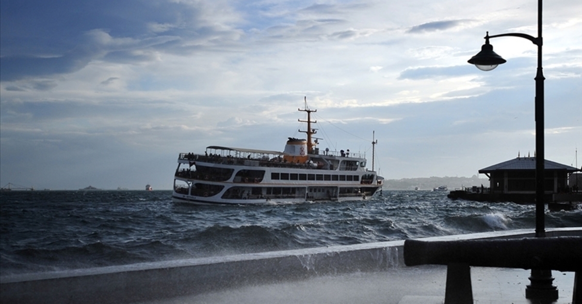 İstanbul’da vapur seferlerine hava engeli