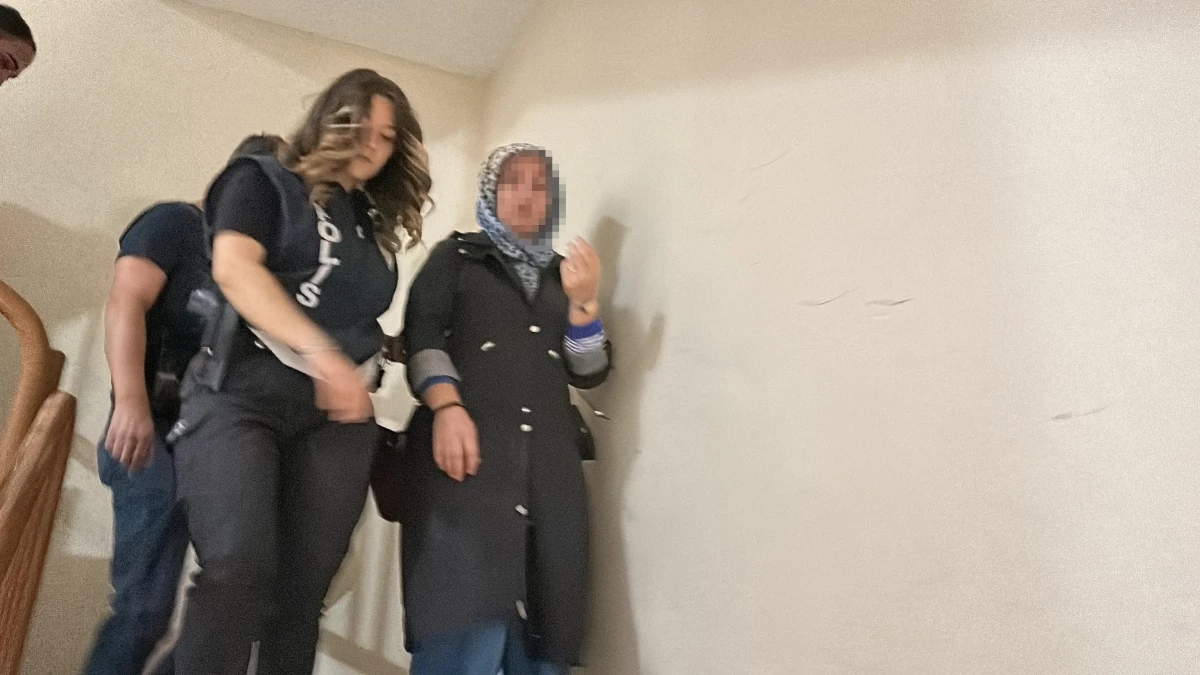 Kadın, Tartıştığı Eşini Bıçakla Yaraladı